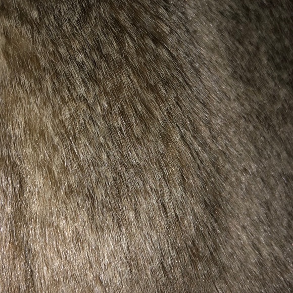 Women’s Anna Tyler Loft Faux Fur Full Zip Soft Vest Whit Haden Pockets - Picture 9 of 10